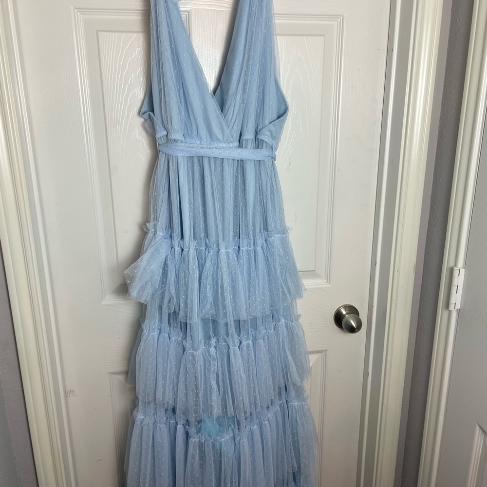 Elegant Light Blue Sleeveless Dress